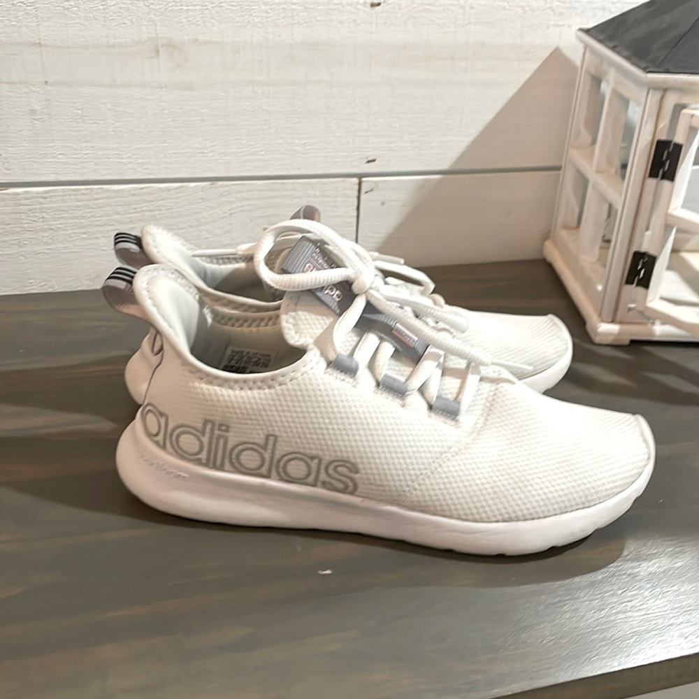 White Adidas Cloudfoam sneakers